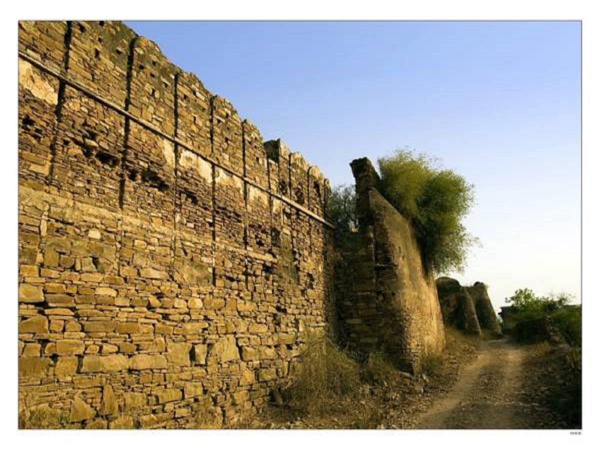 Fort Begu Hotel Begun Exterior photo